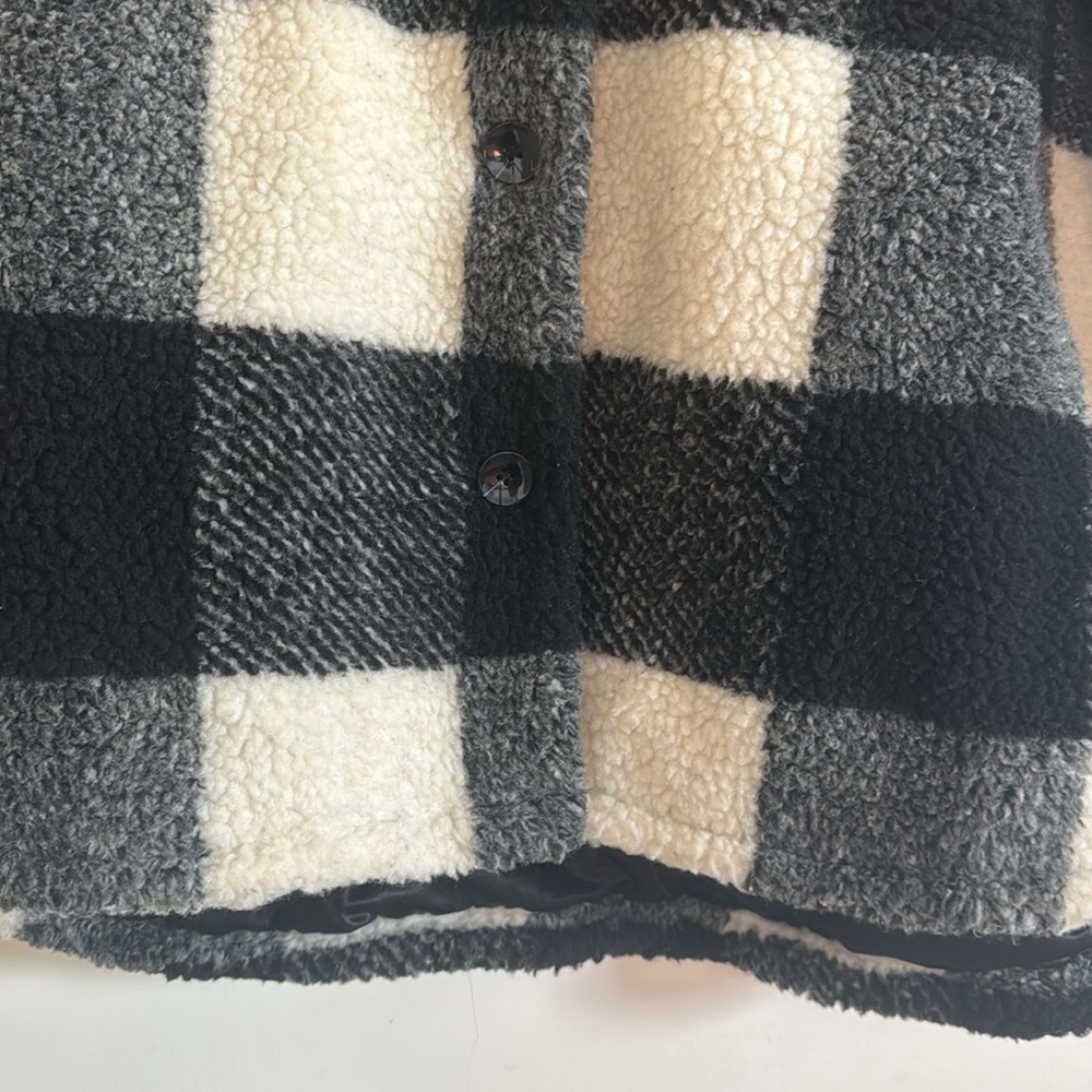 Thick Black and cream Plaid Sherpa Jacket size L - Picture 4 of 4